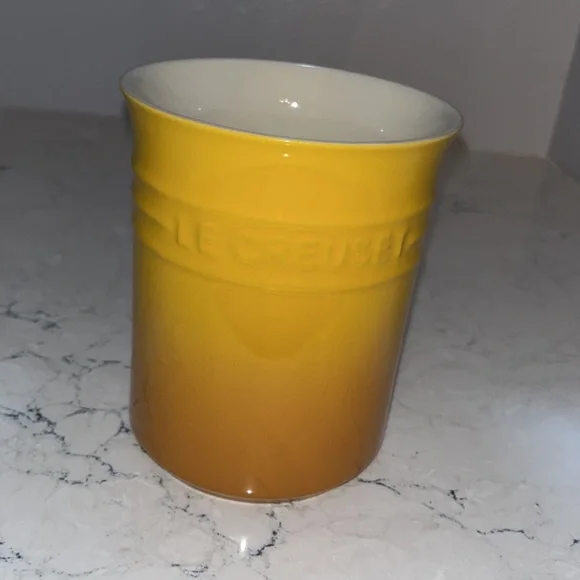 Beautiful HTF Nectar Le Creuset 1 liter utensil crock - Picture 2 of 5